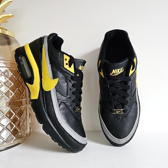 Nike Other - Rare 2008 Nike Air Max Classic Bw Black and Yellow Sneakers 309210-071 Men Sz 9